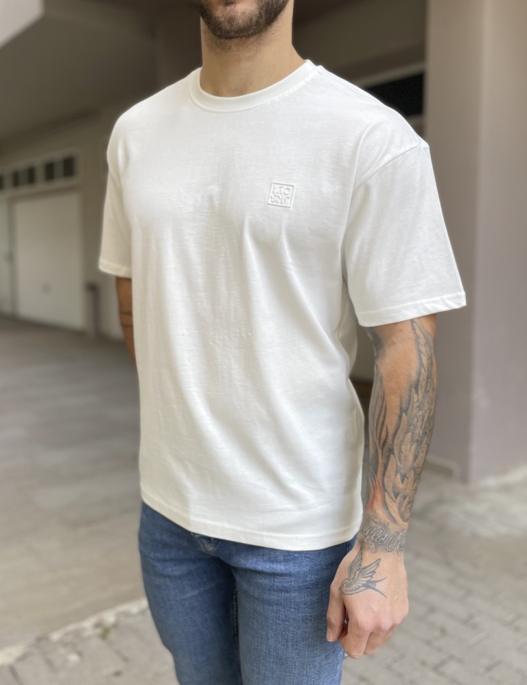 Ανδρικό βαμβακερό λευκό Oversized T-shirt με τύπωμα 17459 φωτογραφία